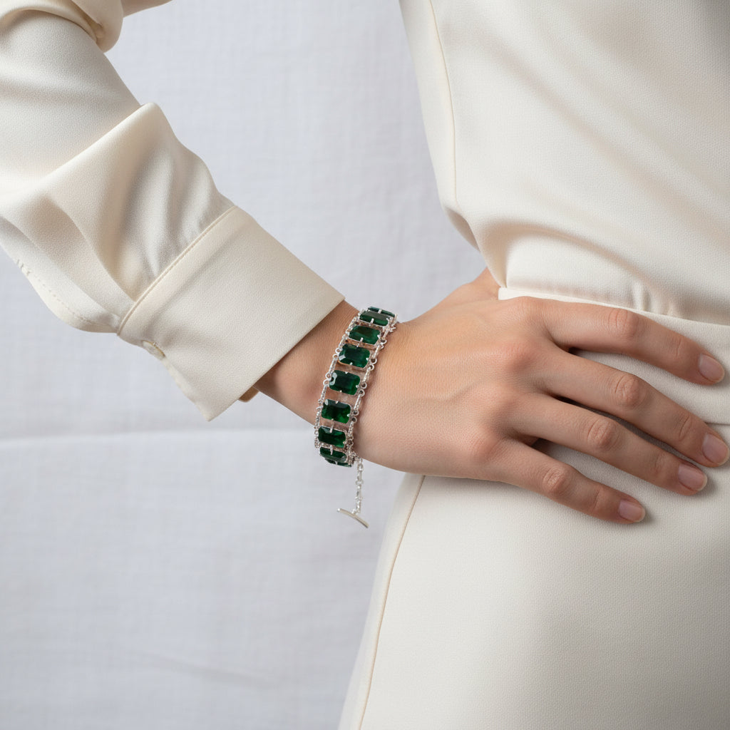 Silver and Emerald motive Bracelet