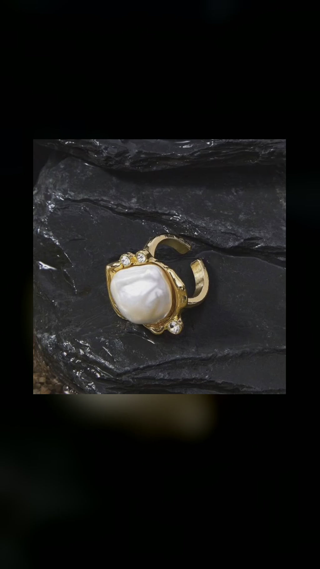 Barroque pearl ring
